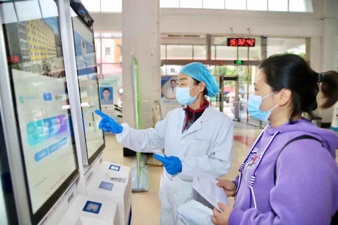 关于今晚罗马豪取连胜:英超节点到来;更衣室稳定;医务组通报恢复的信息 关于今晚罗马豪取连胜:英超节点到来;更衣室稳定;医务组通报恢复的信息